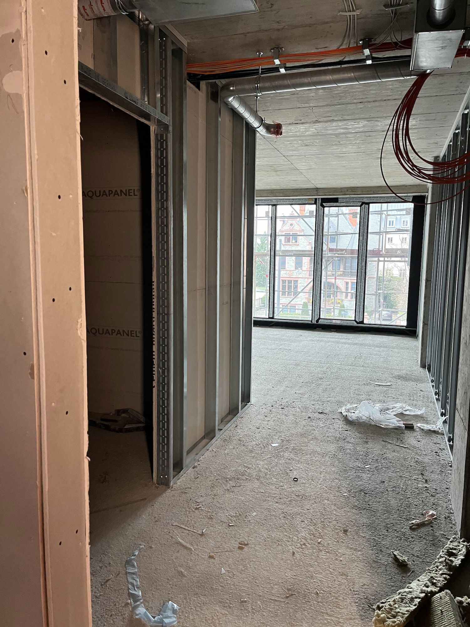 Kennedyallee-Aparthotel-Appartment-Baustelle-Fensterfront